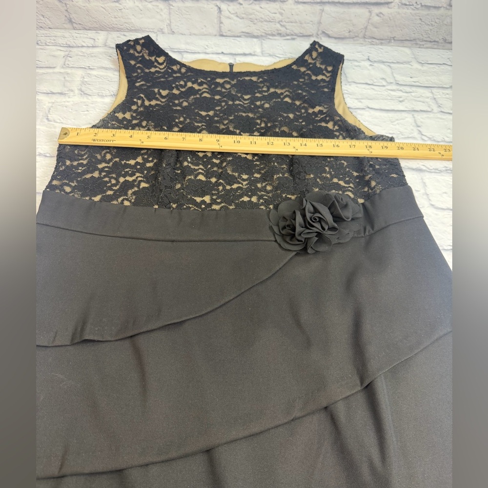 Black Lace Tiered Shift Dress with Floral Accent. Sleeveless. Size 16W. - Picture 9 of 12